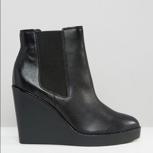 ALDO Chelsea leather ankle boot